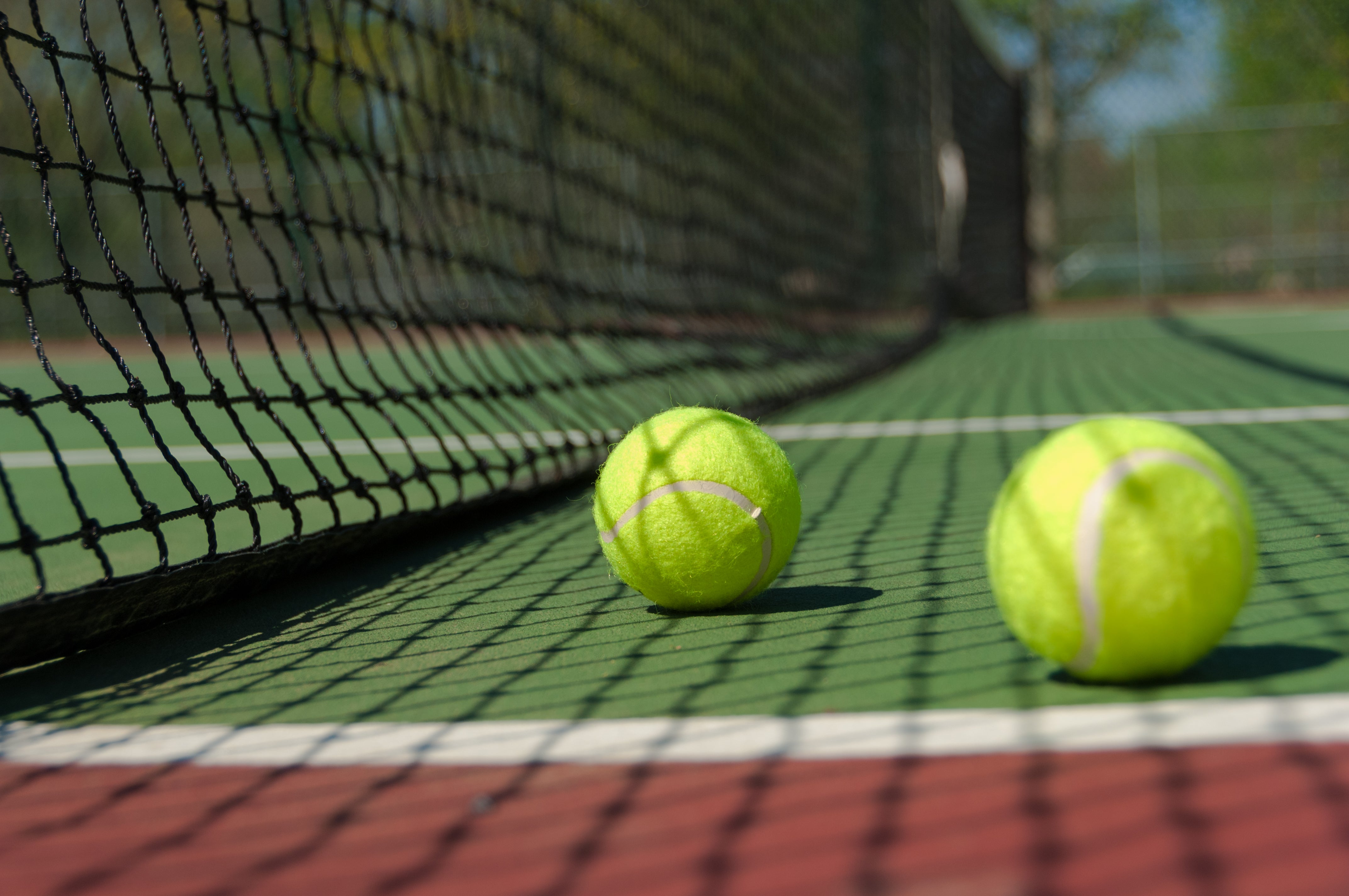 Do you have mould on your tennis court?